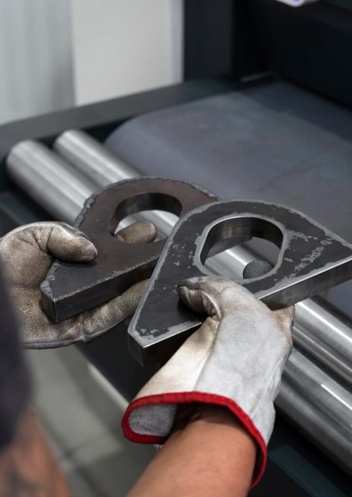 dm1100 dc deburring and edge rounding minimized abrasive use with maximum deburring results